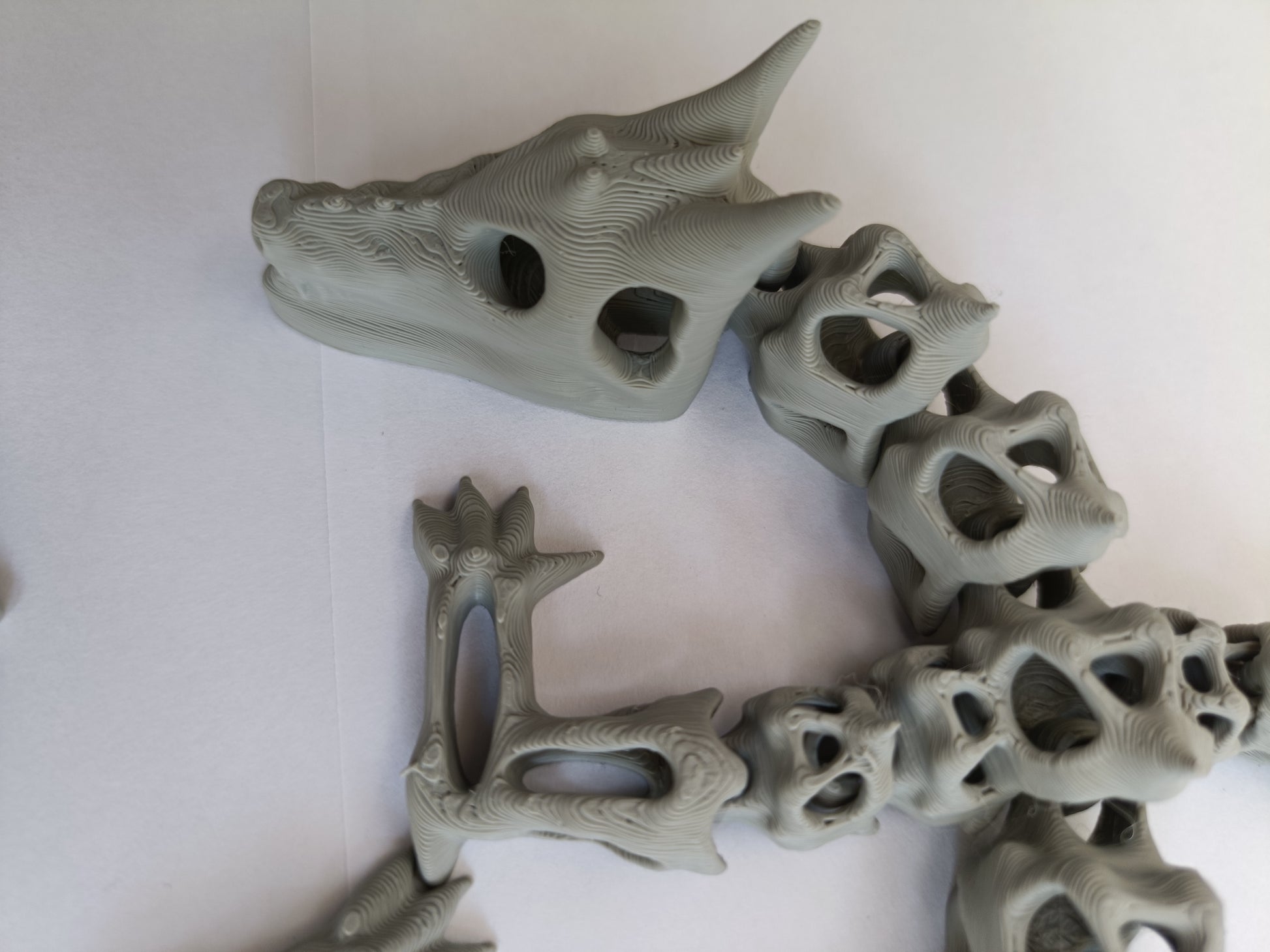 Figurina dragon scheletic articulat